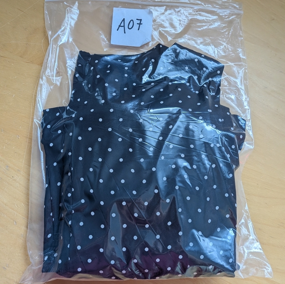 ANN TAYLOR Polka Dot Dress Women Size 14P Black White Back Zipper Sleeveless - Picture 10 of 10